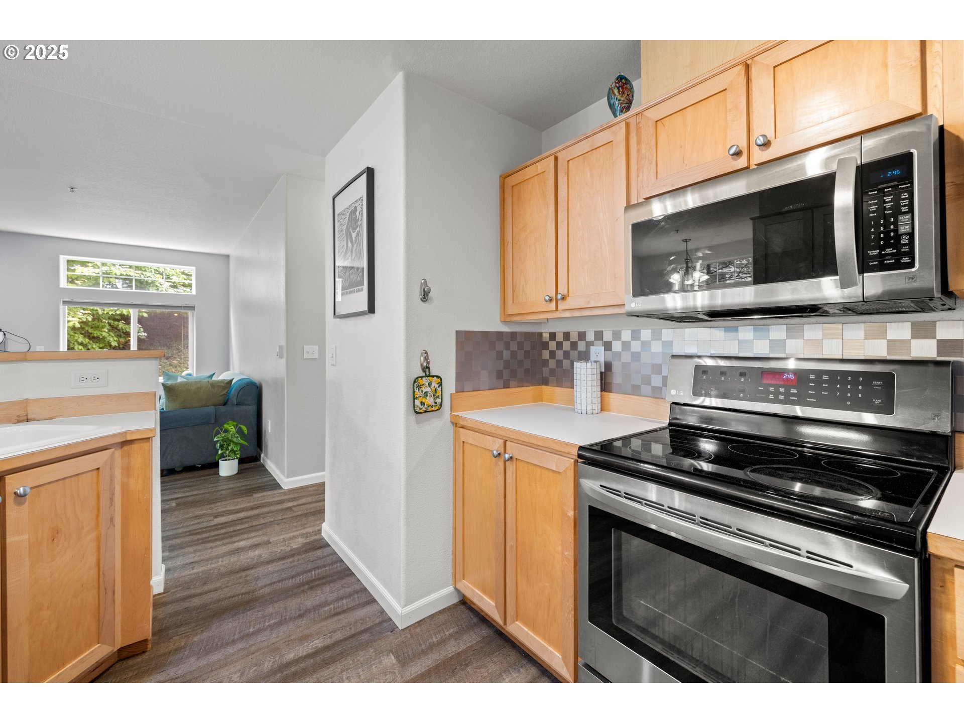 14575 Southwest Magpie Lane, Unit 101 Beaverton, OR 97007 - Photo 14 of 39