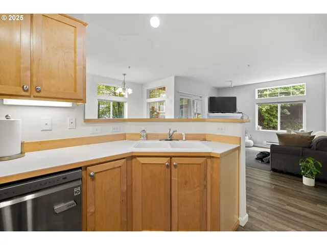 $315,000 | 14575 Southwest Magpie Lane, Unit 101, Beaverton, OR 97007