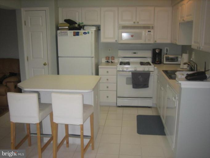 5216 Leavers Court Rosedale, MD 21237 - Photo 3 of 14 Kitchen