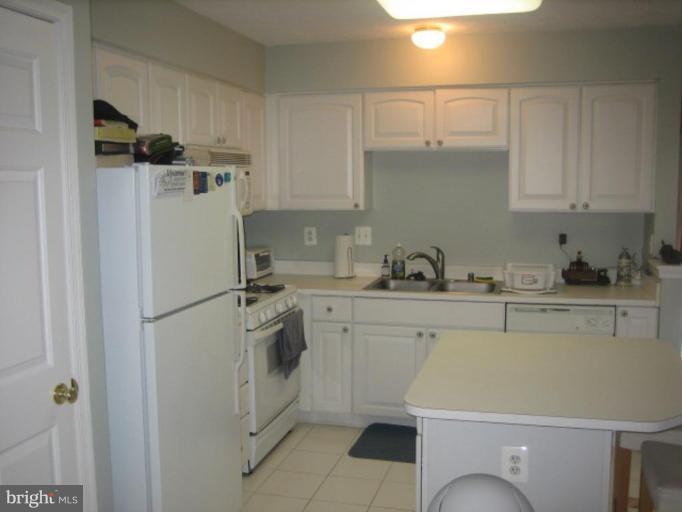 5216 Leavers Court Rosedale, MD 21237 - Photo 4 of 14 Kitchen #2