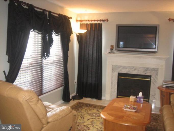 5216 Leavers Court Rosedale, MD 21237 - Photo 6 of 14 Den
