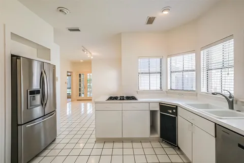 $650,000 | 618 Rock Cove, Houston, TX 77079