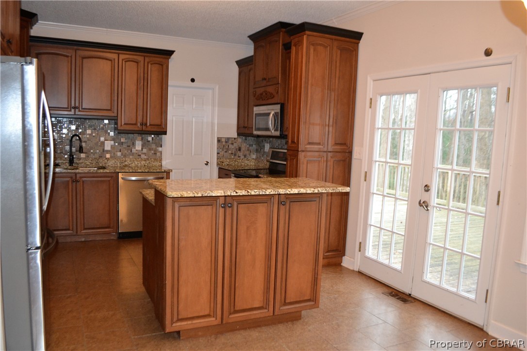 12161 Harcum Road Gloucester, VA 23061 - Photo 5 of 21 Gallery Image 5
