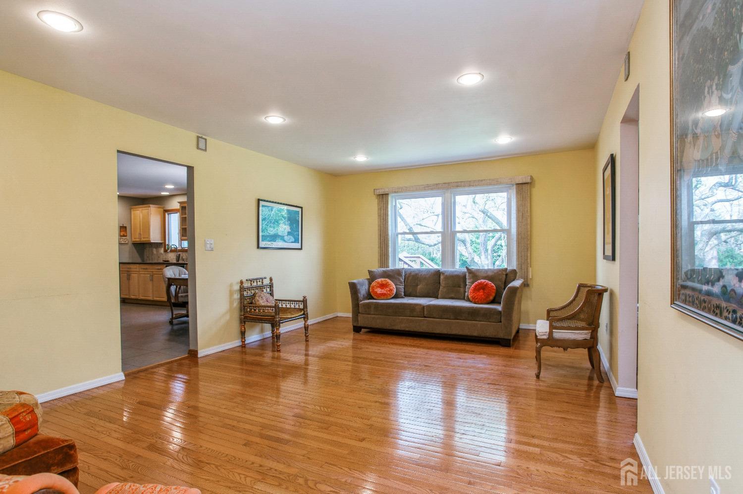 5 Academic Road East Brunswick, NJ 08816 - Photo 4 of 32 Gallery Image 4