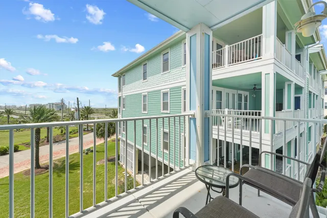 $550,000 | 4131 Pointe W Drive, Unit 201, Galveston, TX 77554