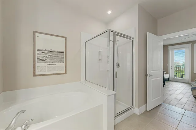 $550,000 | 4131 Pointe W Drive, Unit 201, Galveston, TX 77554