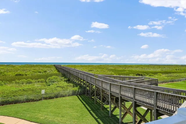 $550,000 | 4131 Pointe W Drive, Unit 201, Galveston, TX 77554