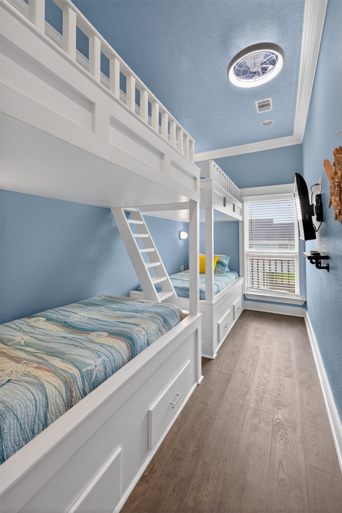844 Eastview Crystal Beach, TX 77650 - Photo 12 of 41 Bunk Room