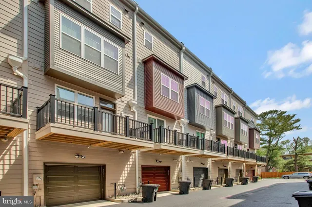 a view of walk in closet