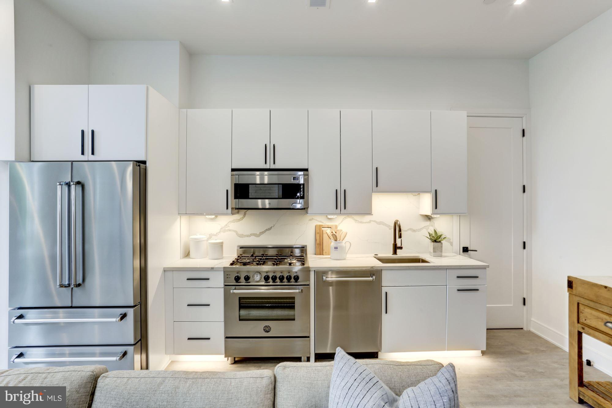 725 Euclid Street Northwest, Unit 2 Washington, DC 20001 - Photo 12 of 27 Kitchen