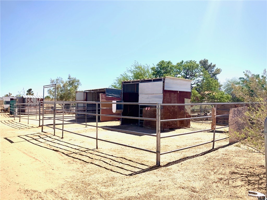 56965 Camulos Road Landers, CA 92285 - Photo 13 of 26 Three horse corrals