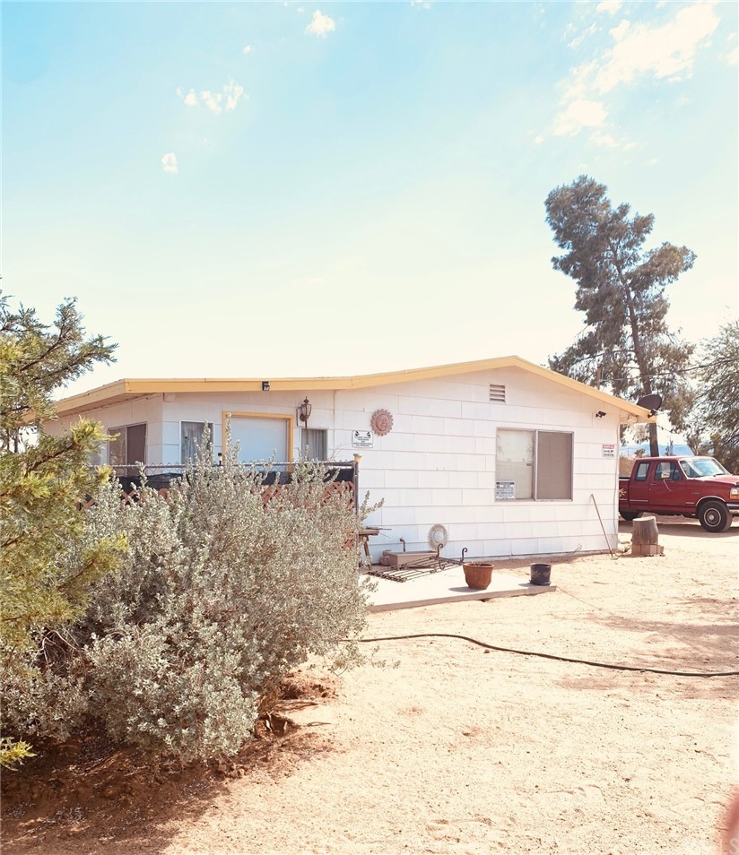 56965 Camulos Road Landers, CA 92285 - Photo 3 of 26 Well built home