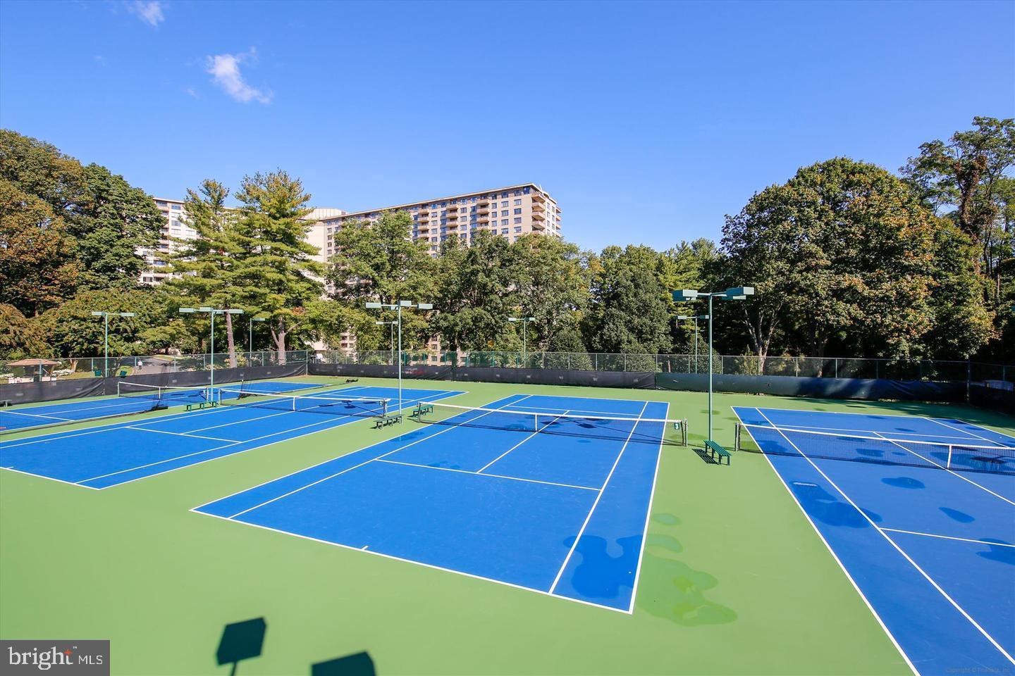 5225 Pooks Hill Road, Unit 1512N Bethesda, MD 20814 - Photo 17 of 26 a view of a tennis court