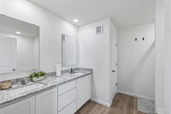 $420,000 | 5323 397th Street, North Branch, MN 55056