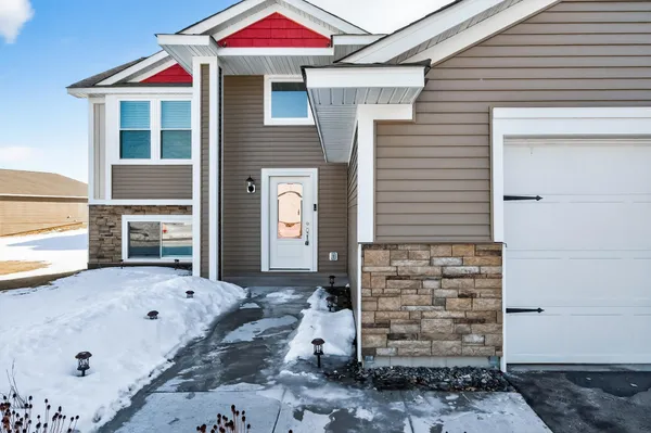 $420,000 | 5323 397th Street, North Branch, MN 55056