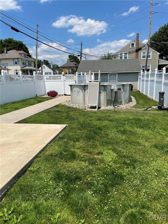 403 East Lawn Road Nazareth, PA 18064 - Photo 7 of 24 Gallery Image 7