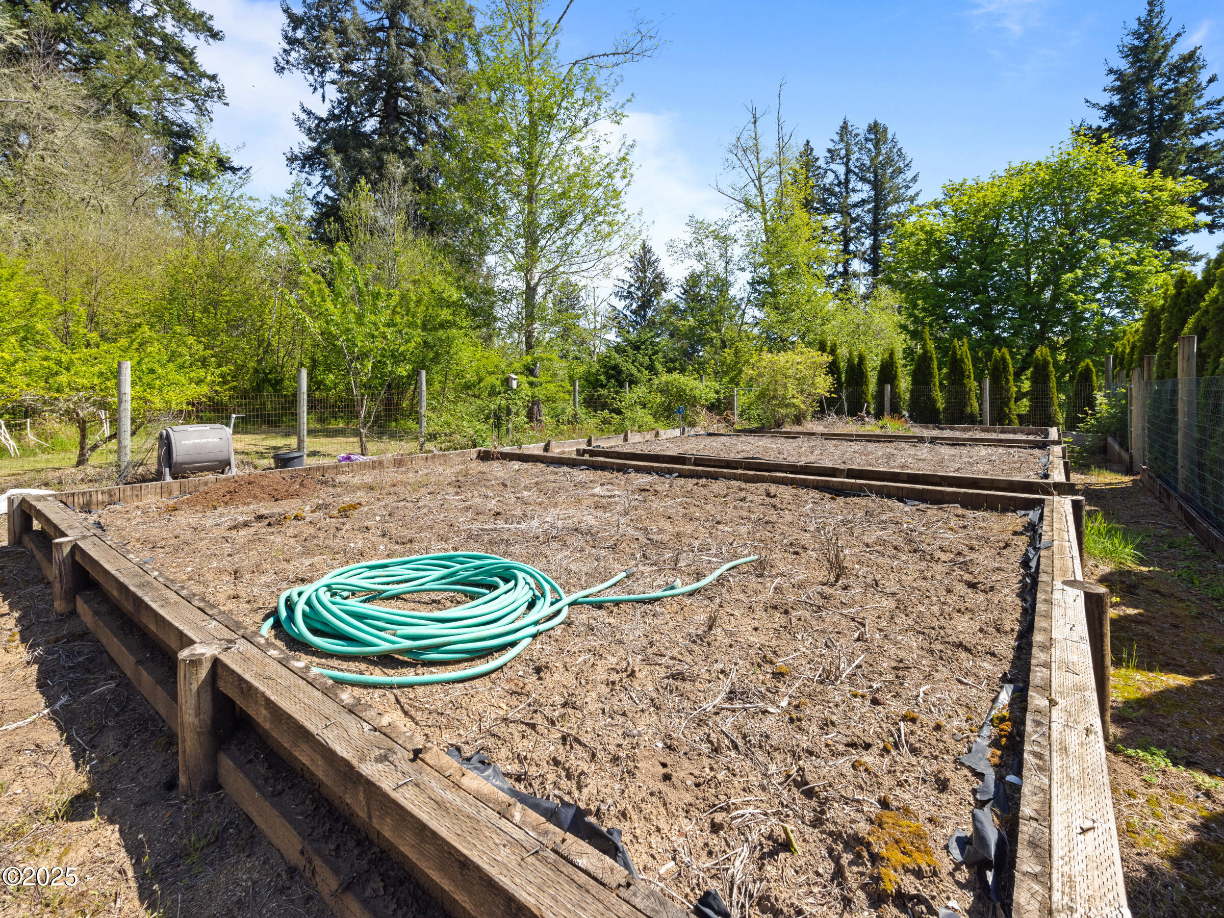245 Olalla Road Toledo, OR 97391 - Photo 38 of 47 Raised Planters
