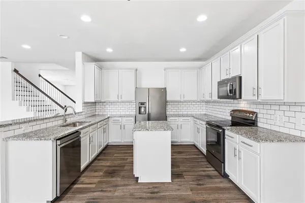 $3,500 | 9009 Water Oak Drive, Arlington, TX 76002