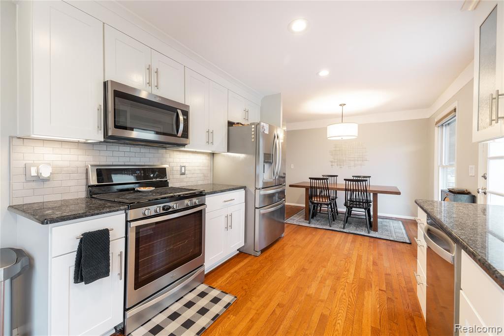 22205 Meridian Road Grosse Ile, MI 48138 - Photo 17 of 42 Gallery Image 17