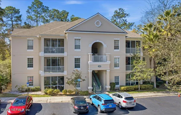 $190,000 | 8601 Beach Boulevard, Unit 206, Jacksonville, FL 32216