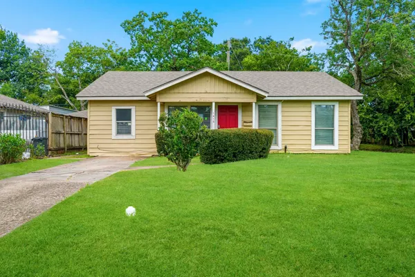 $1,695 | 1413 George Street, Pasadena, TX 77502