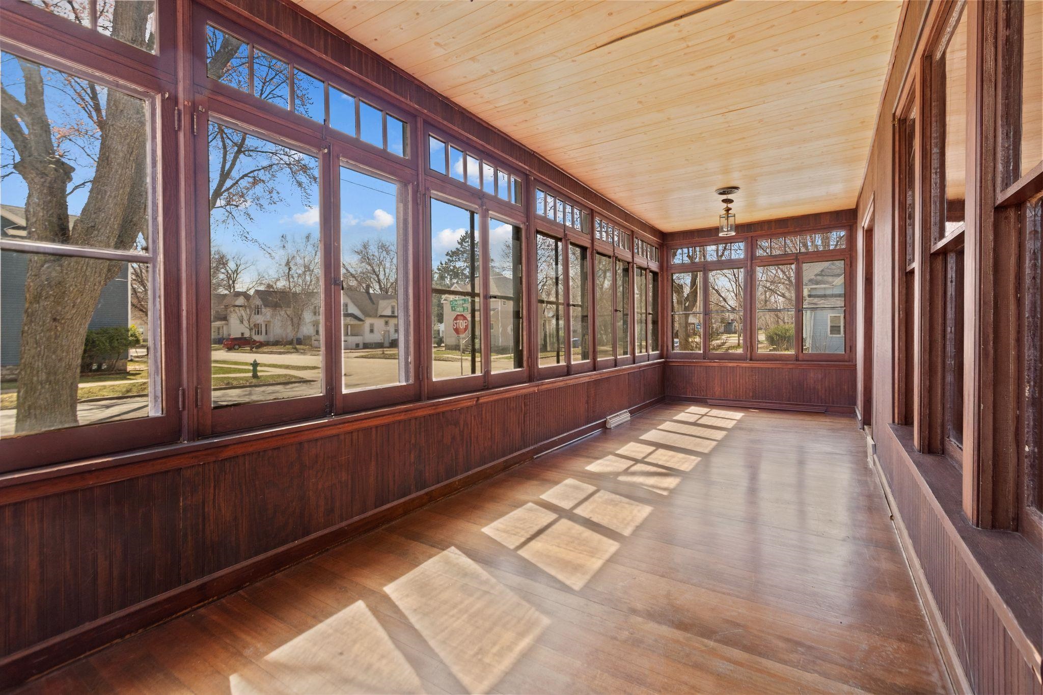 1102 North Division Street Appleton, WI 54911 - Photo 13 of 45