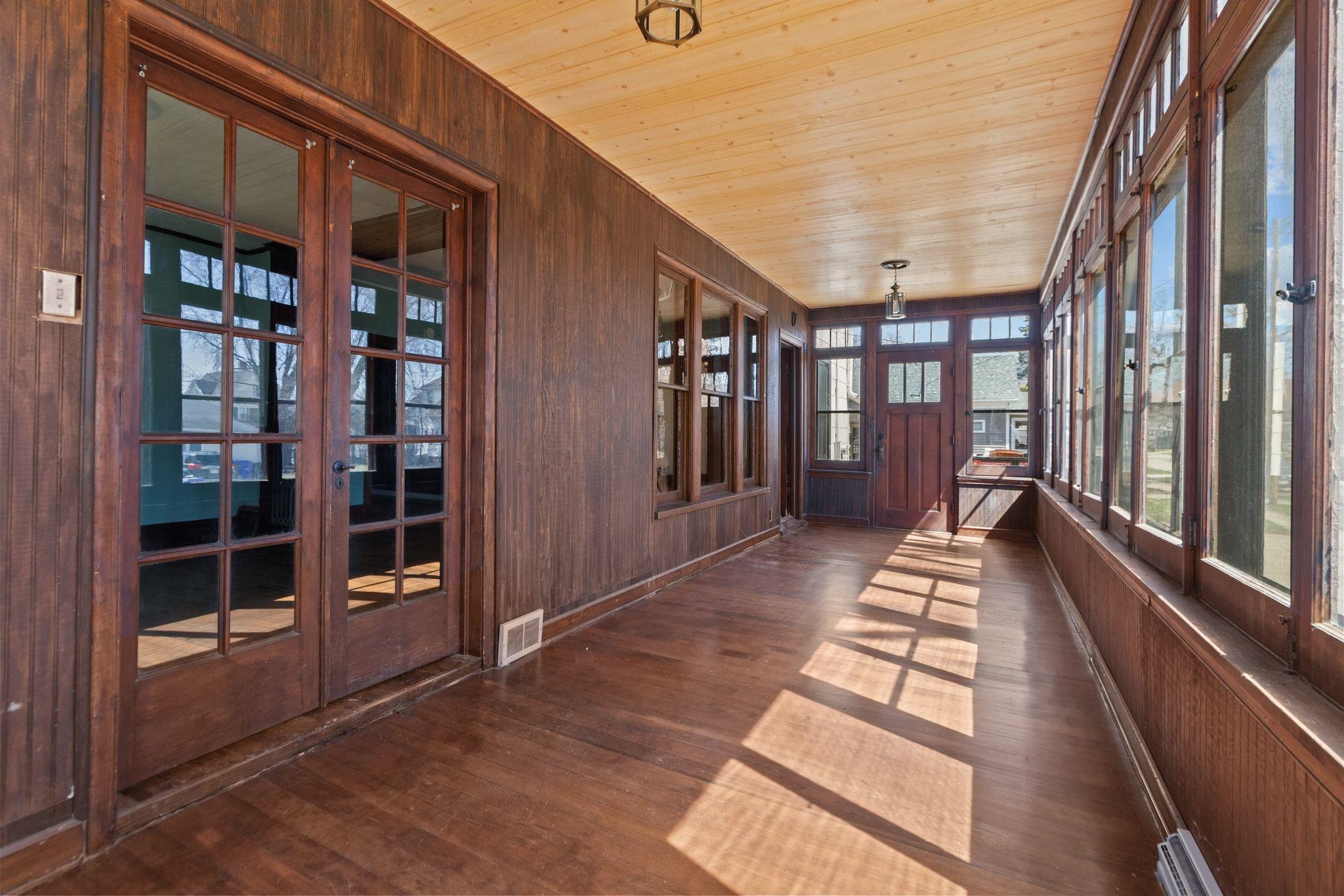 1102 North Division Street Appleton, WI 54911 - Photo 14 of 45