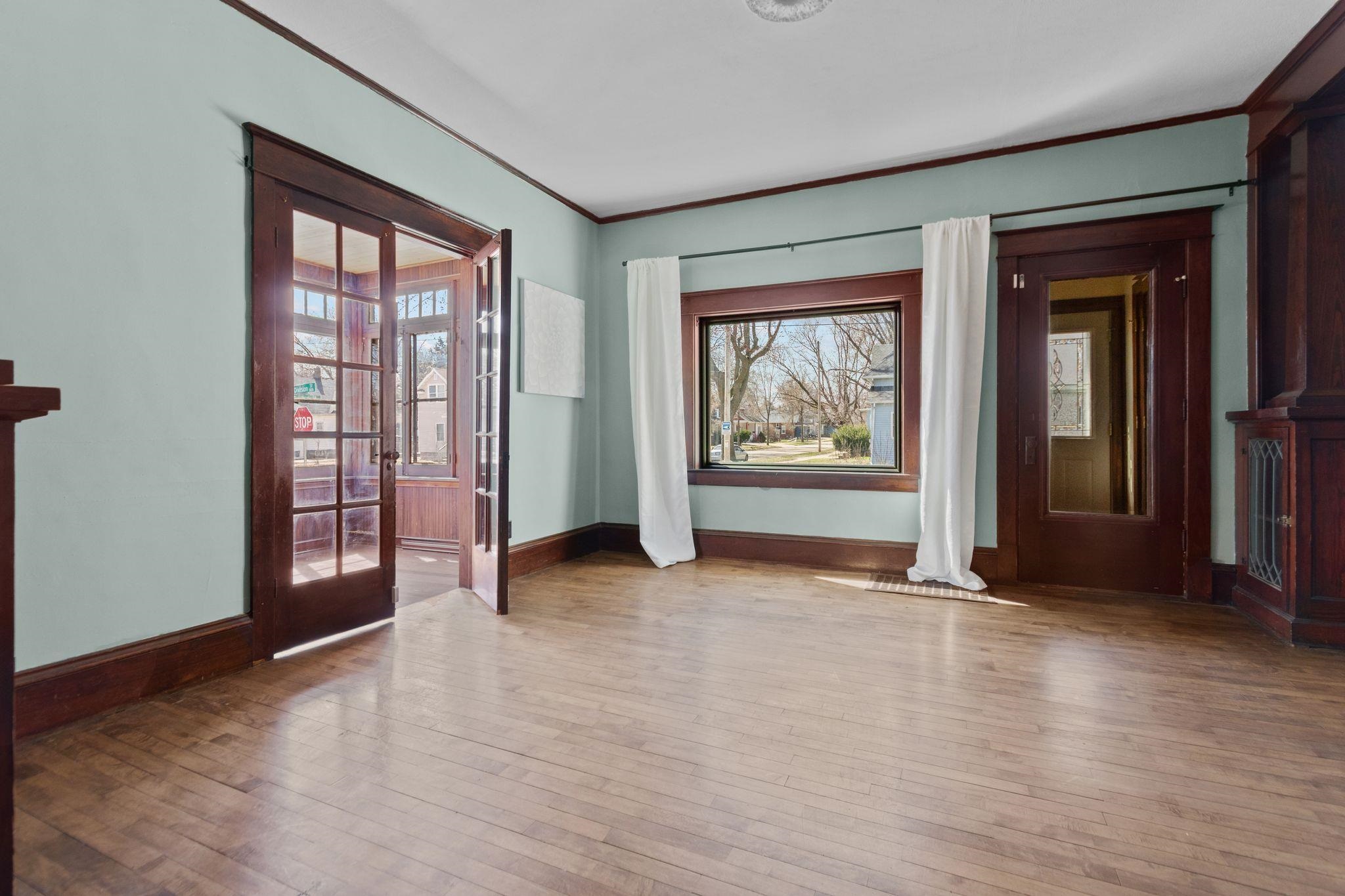 1102 North Division Street Appleton, WI 54911 - Photo 16 of 45