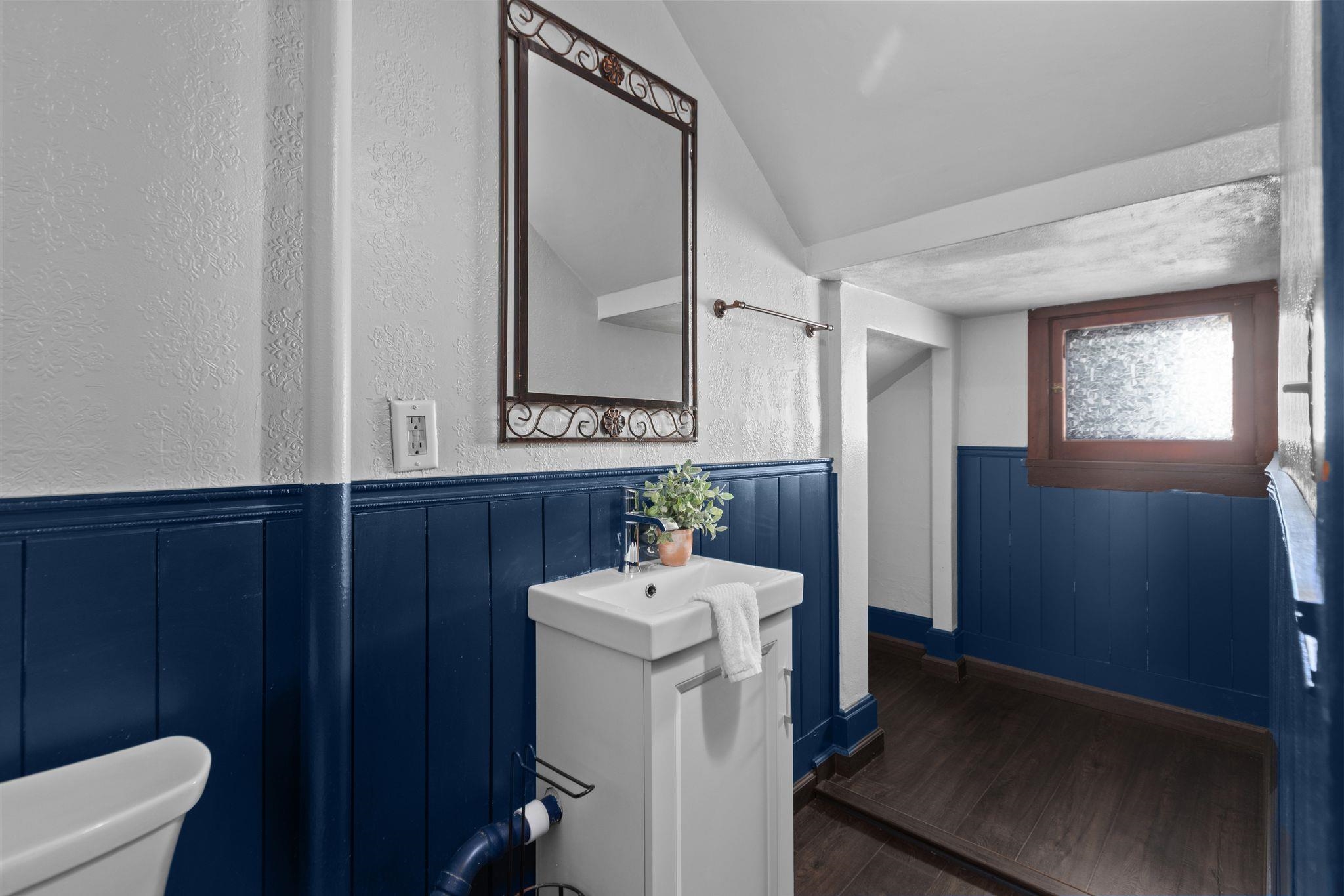 1102 North Division Street Appleton, WI 54911 - Photo 18 of 45