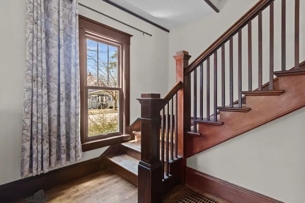 $285,000 | 1102 North Division Street, Appleton, WI 54911