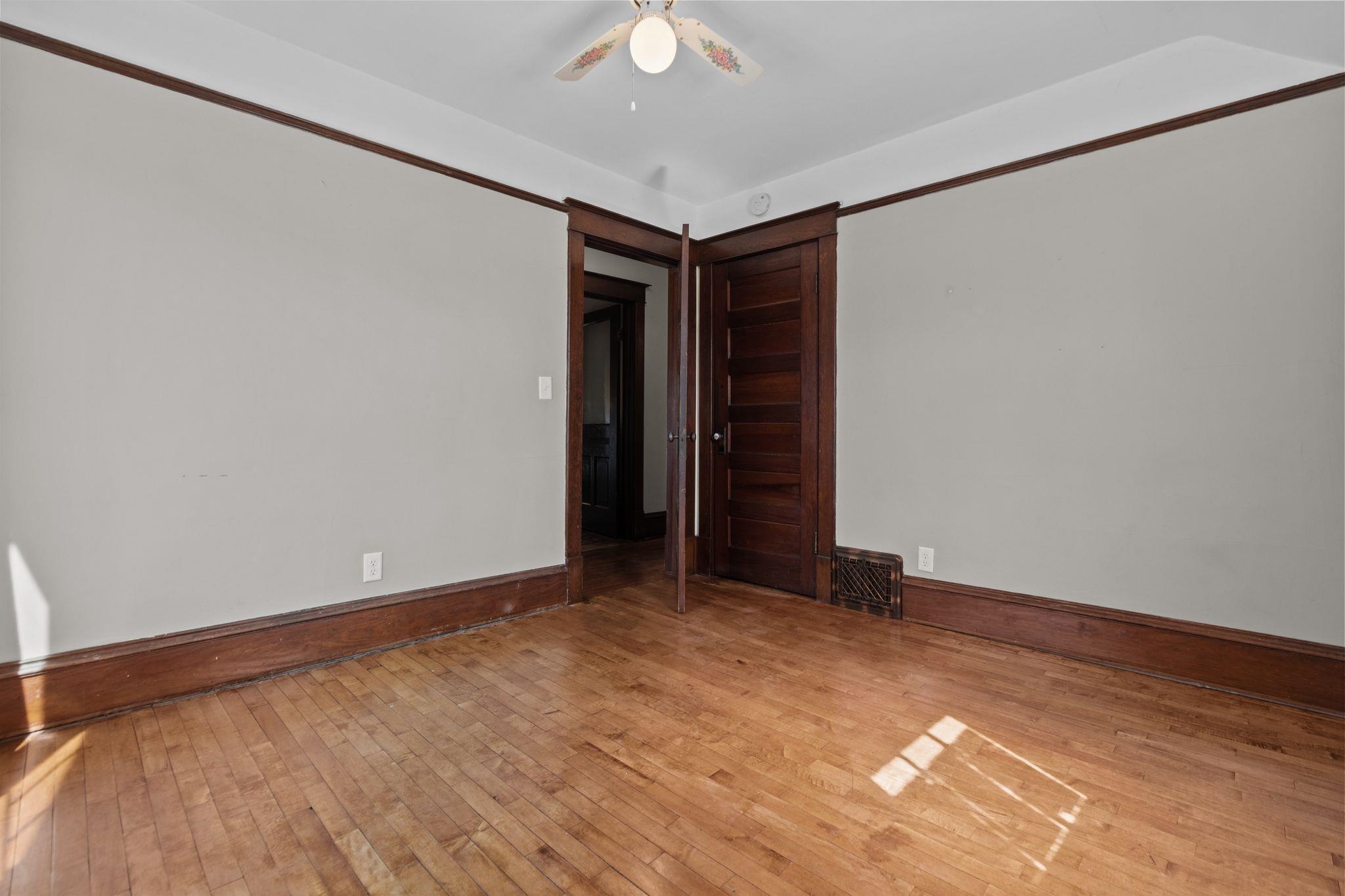 1102 North Division Street Appleton, WI 54911 - Photo 27 of 45