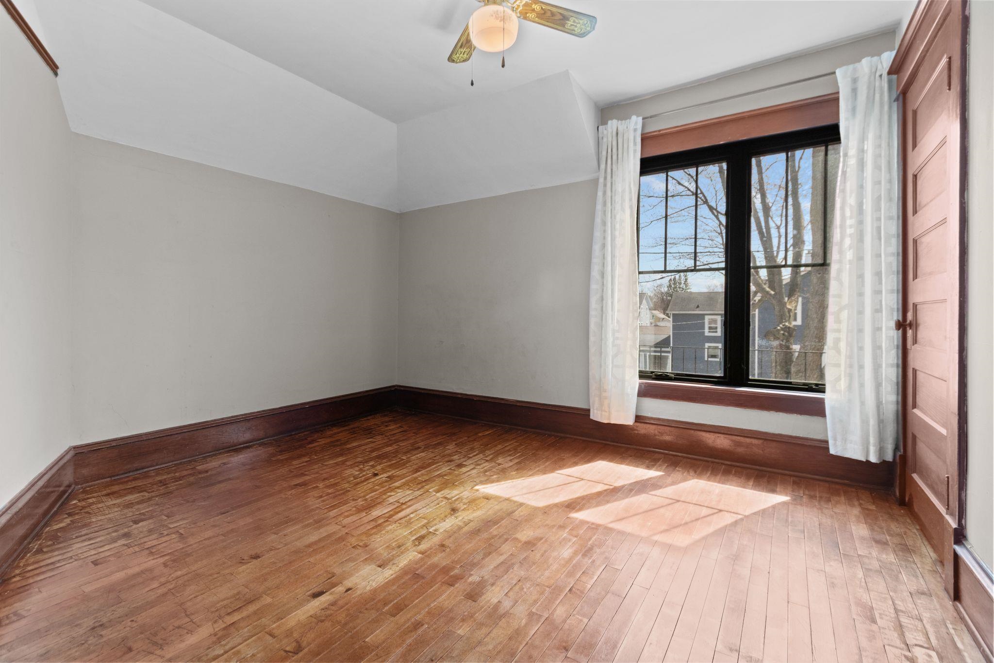 1102 North Division Street Appleton, WI 54911 - Photo 29 of 45