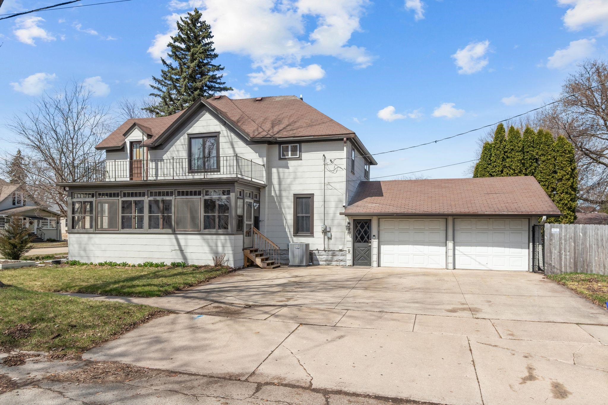 1102 North Division Street Appleton, WI 54911 - Photo 35 of 45