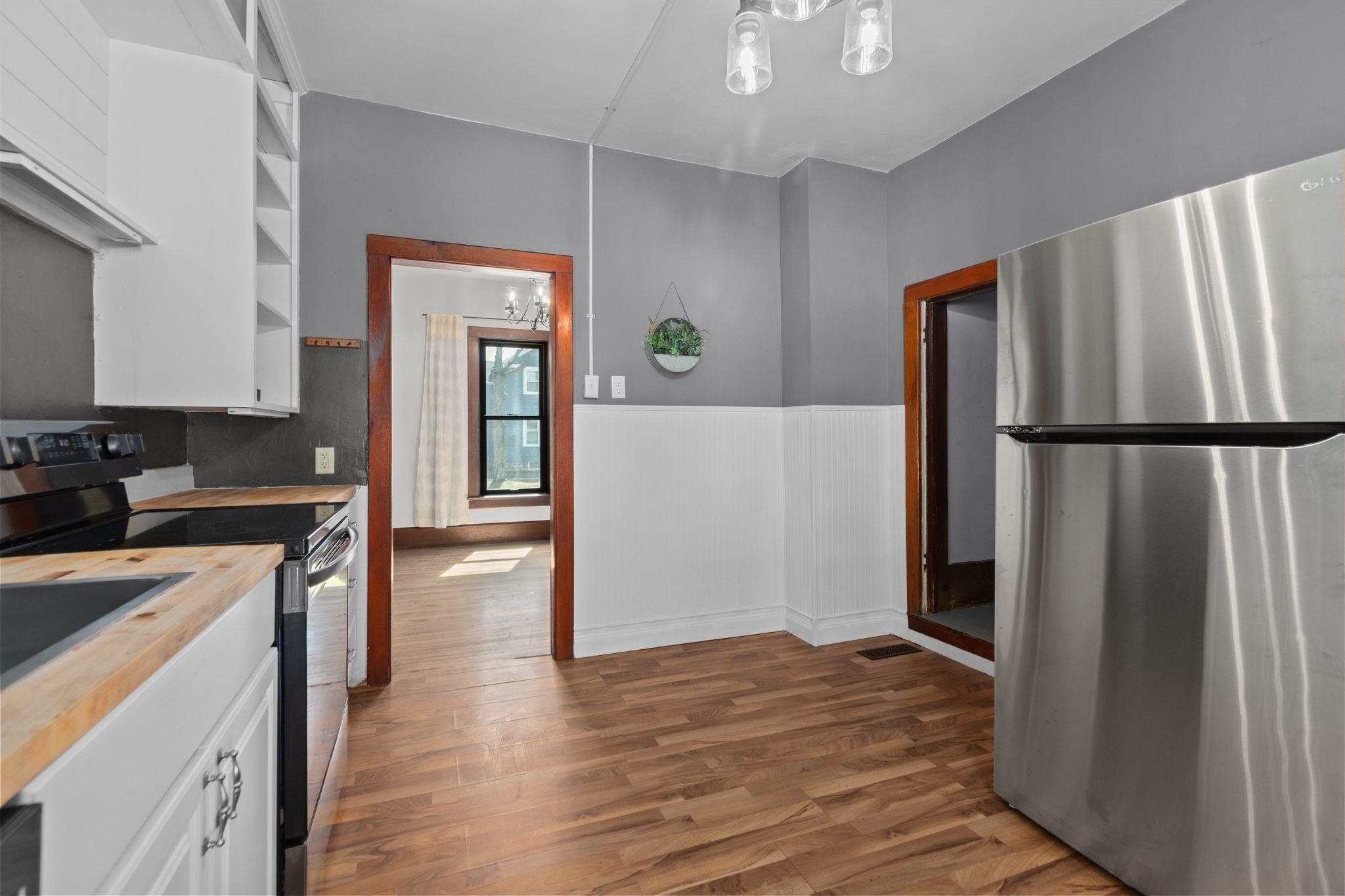 1102 North Division Street Appleton, WI 54911 - Photo 7 of 45