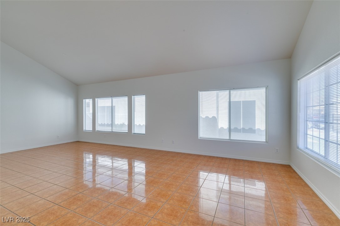 7233 Eaglegate Street Las Vegas, NV 89131 - Photo 4 of 49