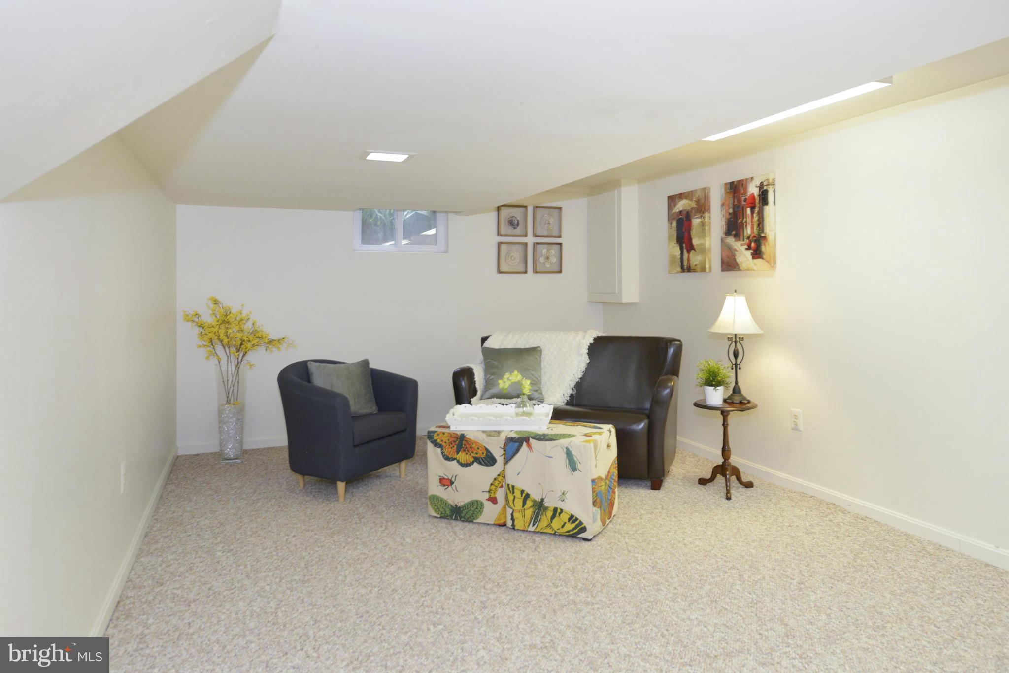 3600 Kenway Street Silver Spring, MD 20906 - Photo 19 of 25 Family Room