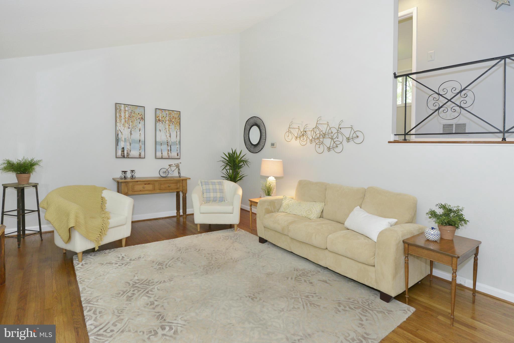 3600 Kenway Street Silver Spring, MD 20906 - Photo 3 of 25 Living Room