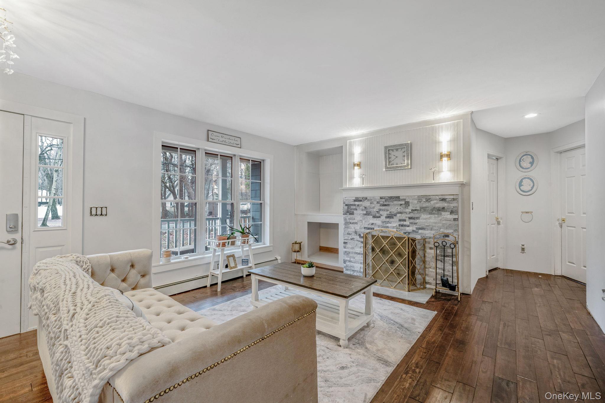 273 North Country Road Miller Place, NY 11764 - Photo 11 of 31