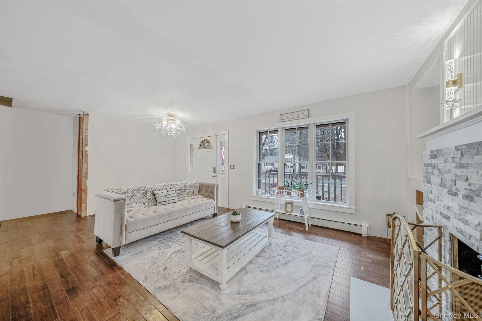 273 North Country Road Miller Place, NY 11764 - Photo 12 of 31