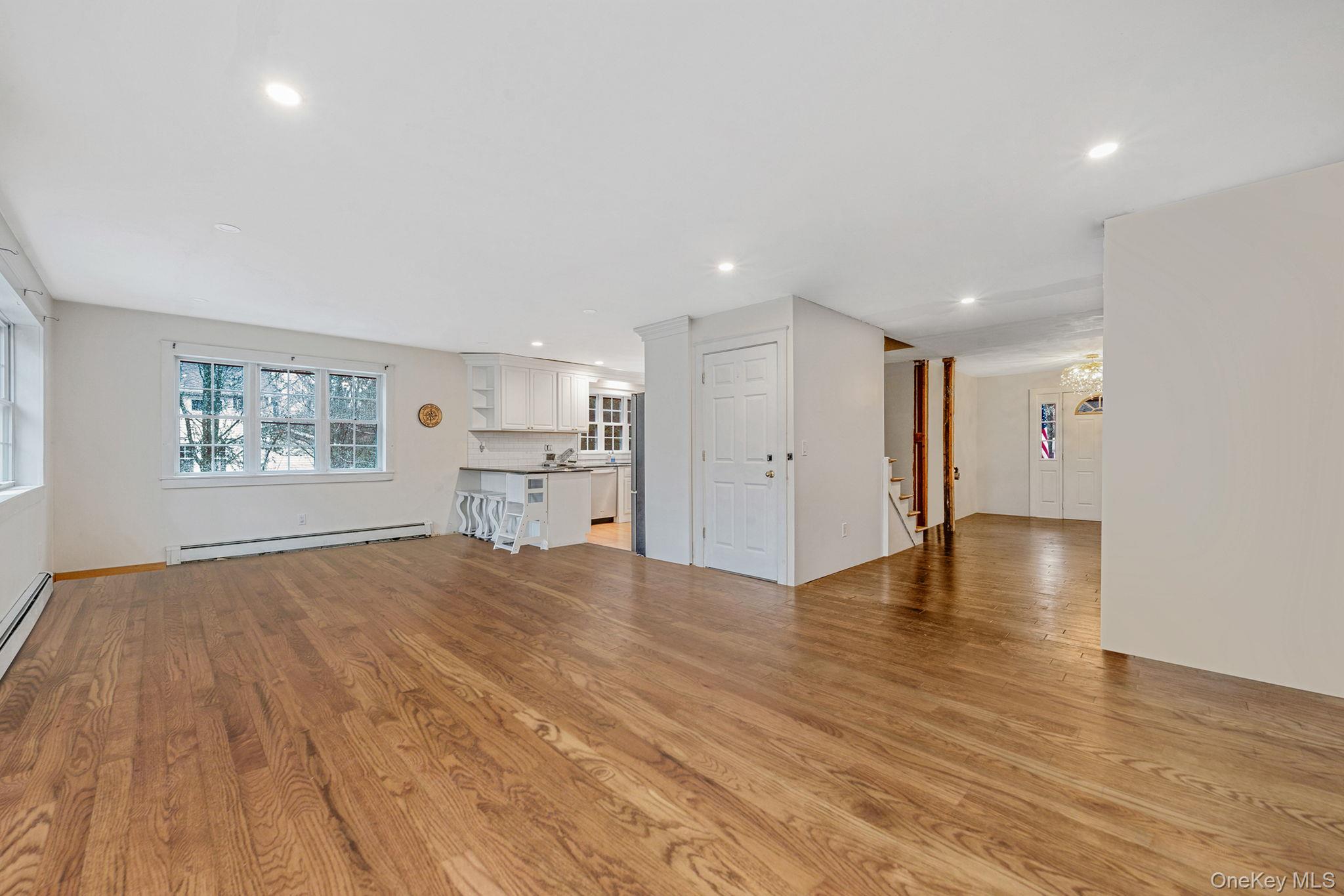 273 North Country Road Miller Place, NY 11764 - Photo 14 of 31