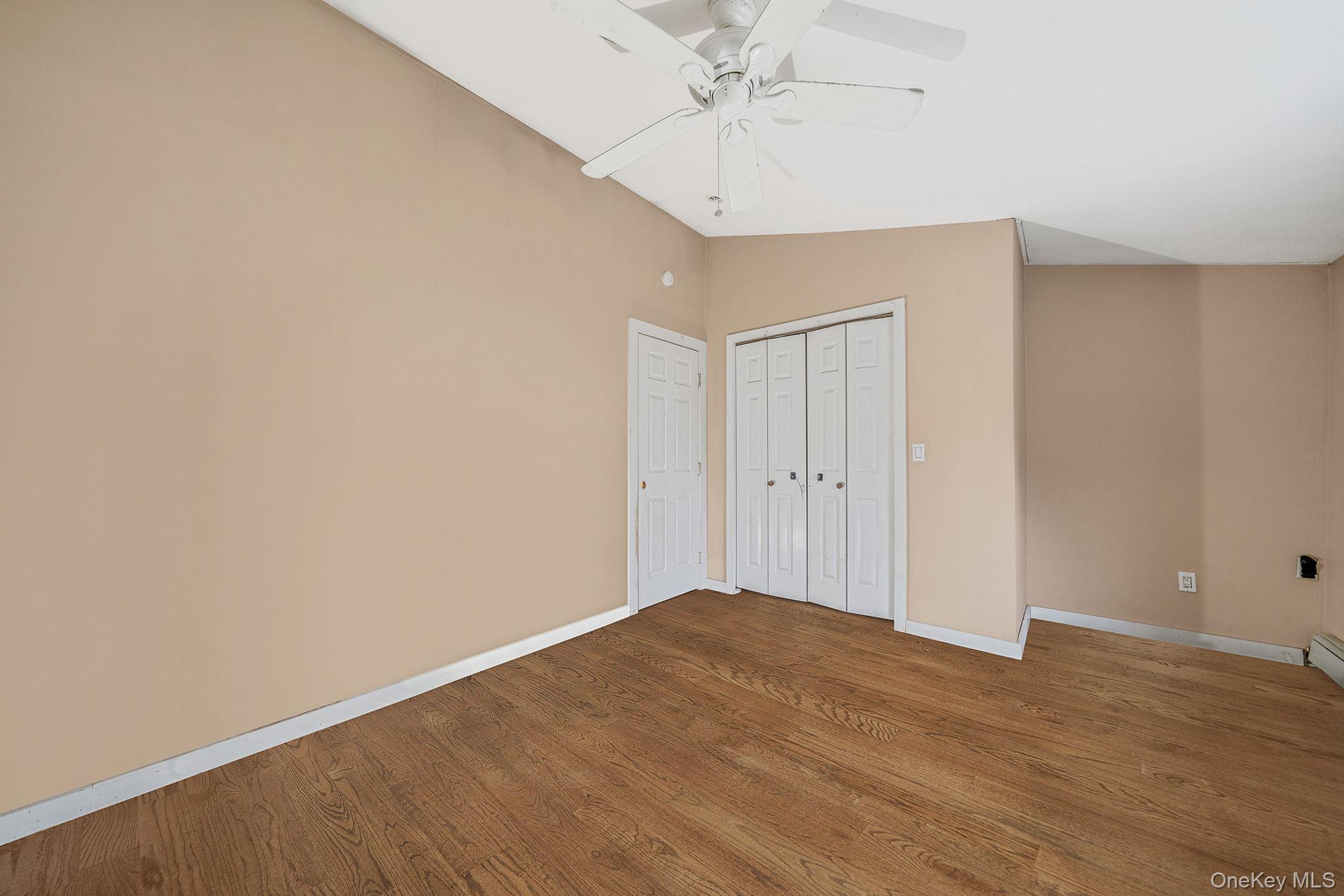 273 North Country Road Miller Place, NY 11764 - Photo 21 of 31