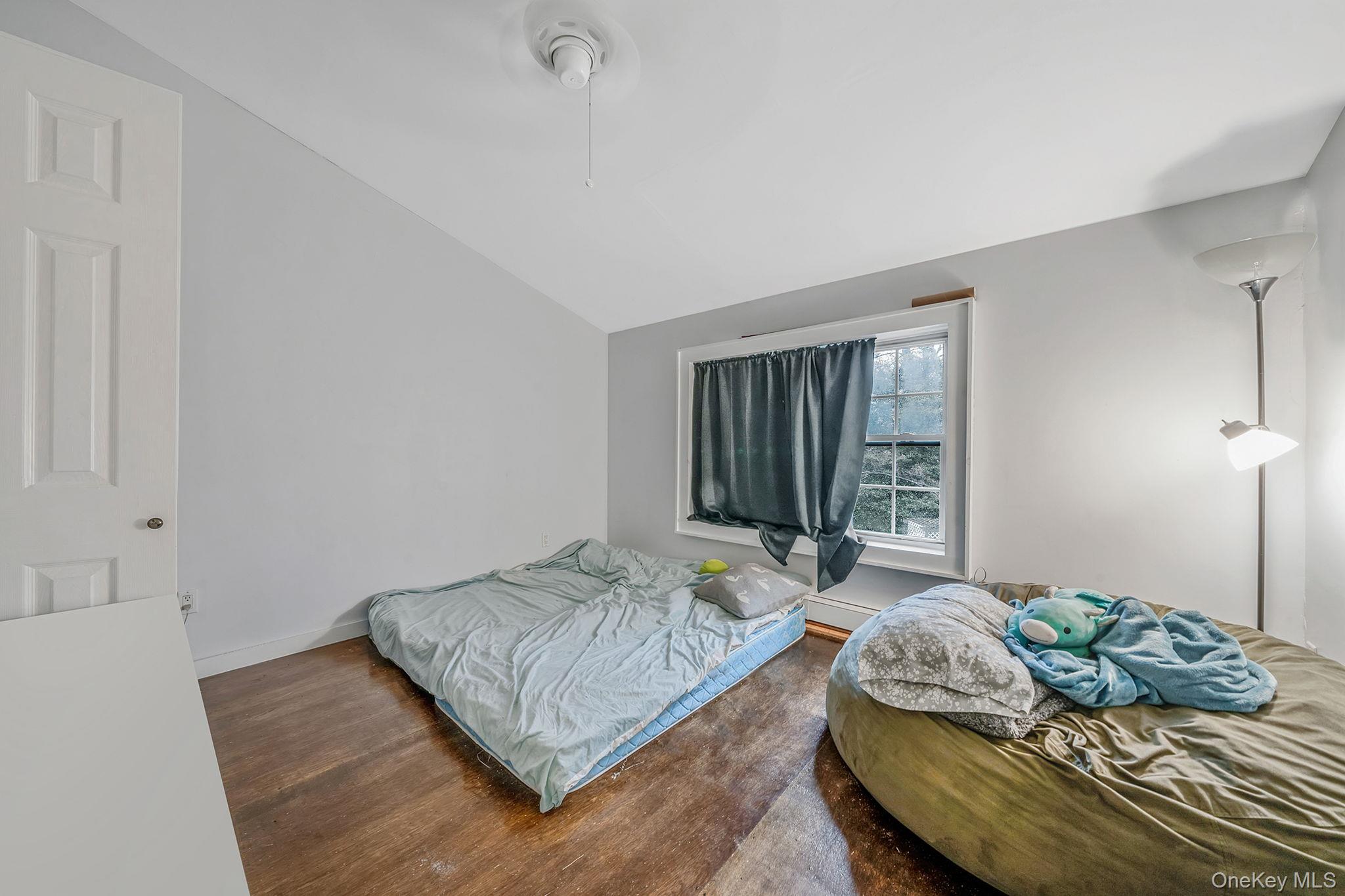 273 North Country Road Miller Place, NY 11764 - Photo 22 of 31