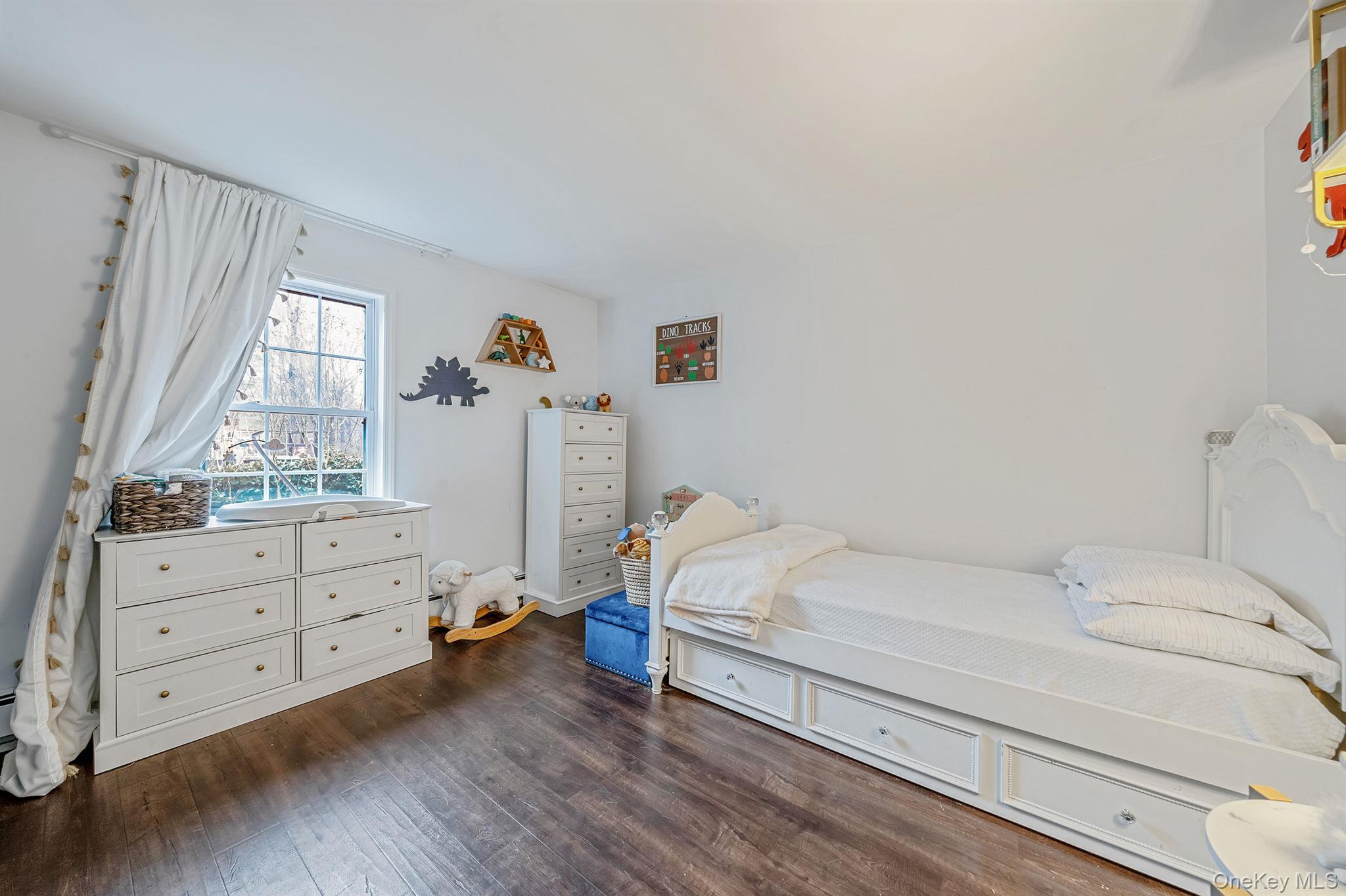 273 North Country Road Miller Place, NY 11764 - Photo 26 of 31