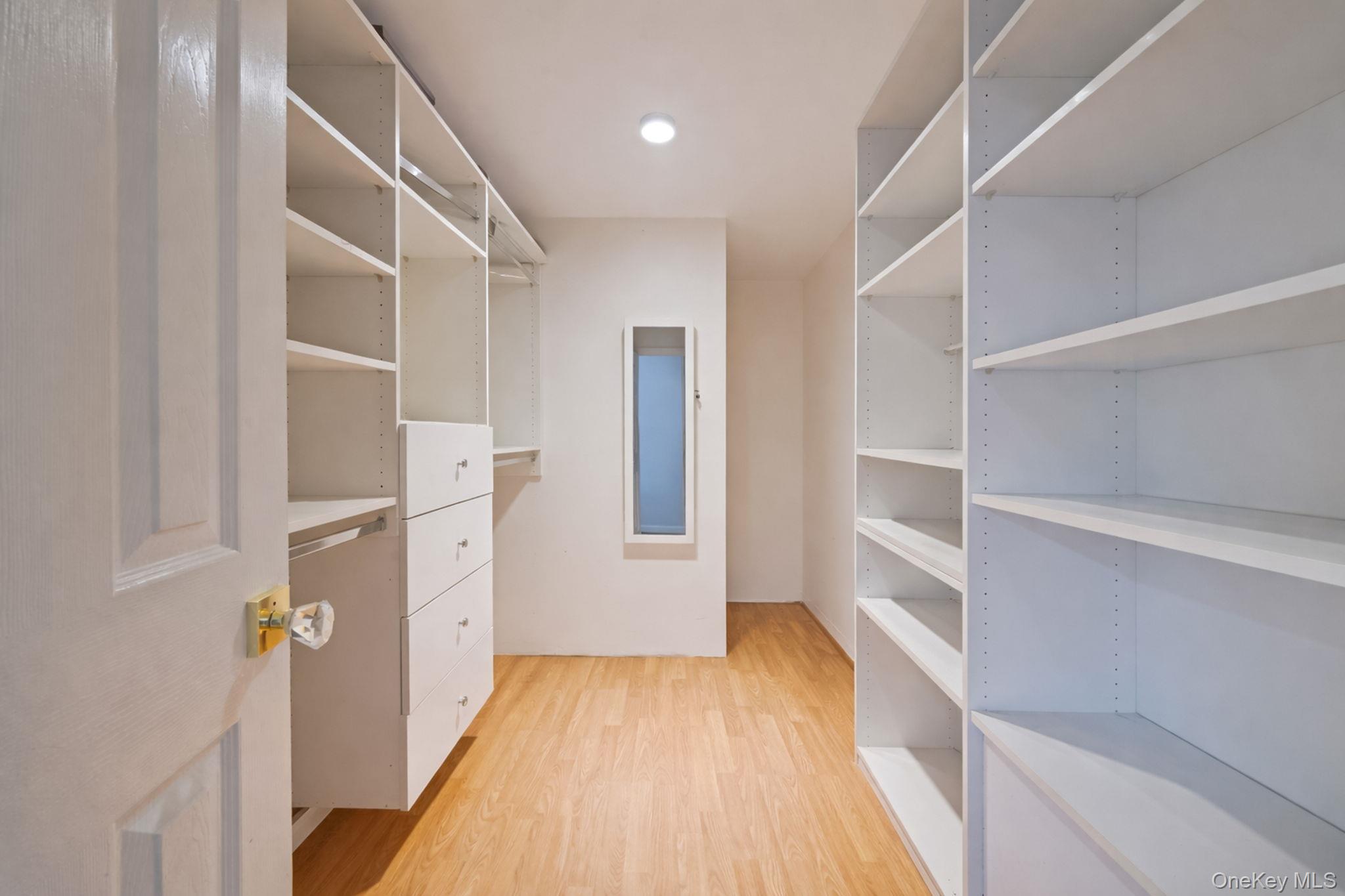 273 North Country Road Miller Place, NY 11764 - Photo 27 of 31