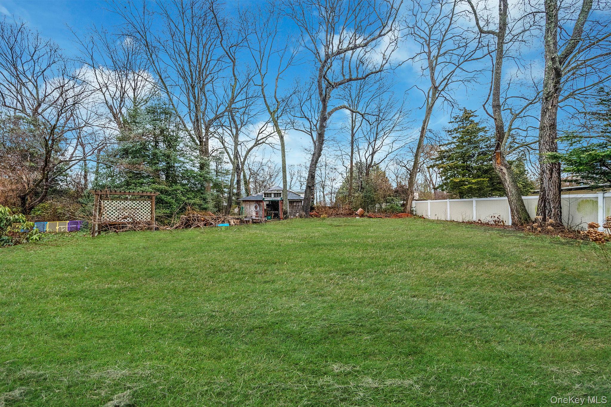 273 North Country Road Miller Place, NY 11764 - Photo 9 of 31