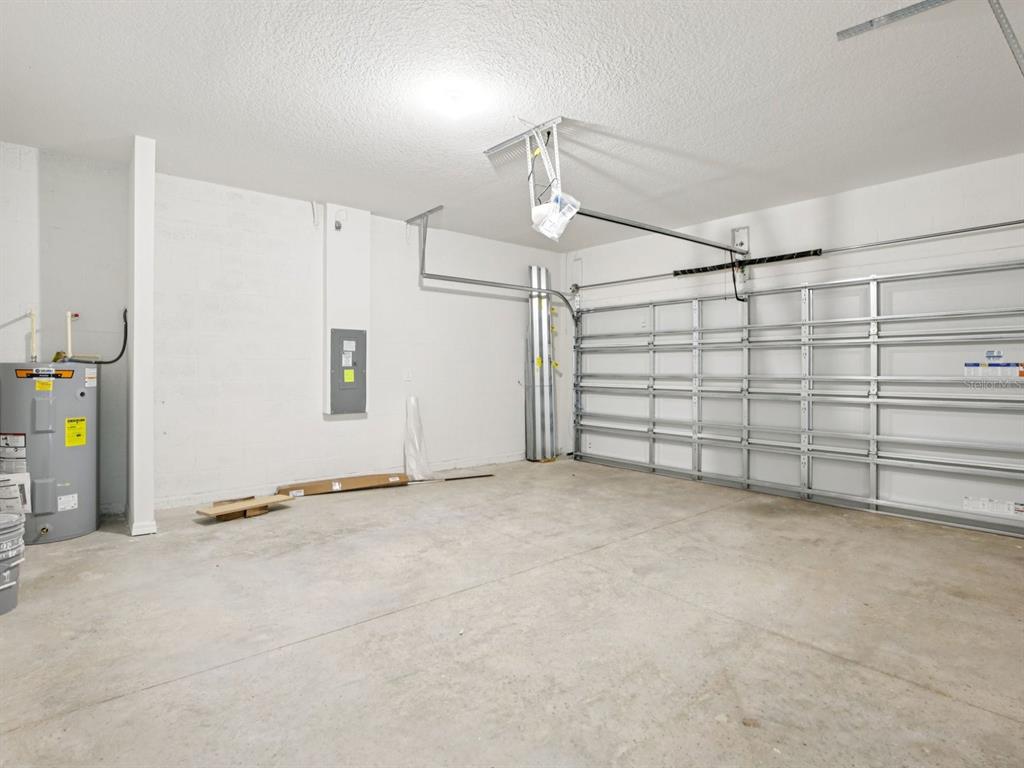 13311 Shellmore Avenue Palmetto, FL 34221 - Photo 40 of 46 a view of a garage