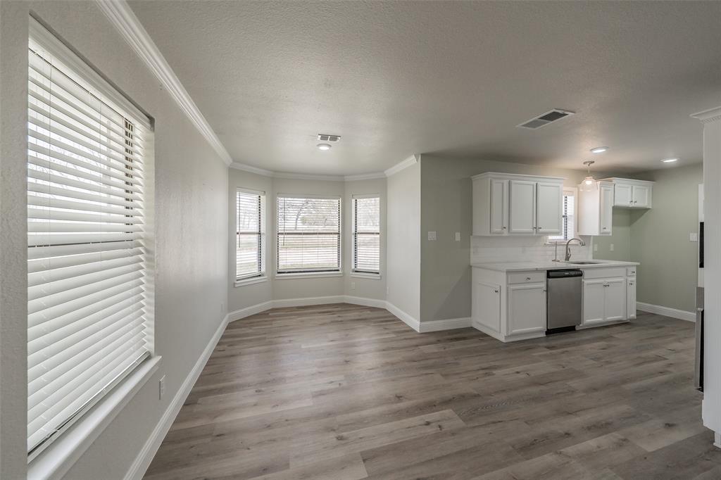 337 Travis Road Decatur, TX 76234 - Photo 11 of 32