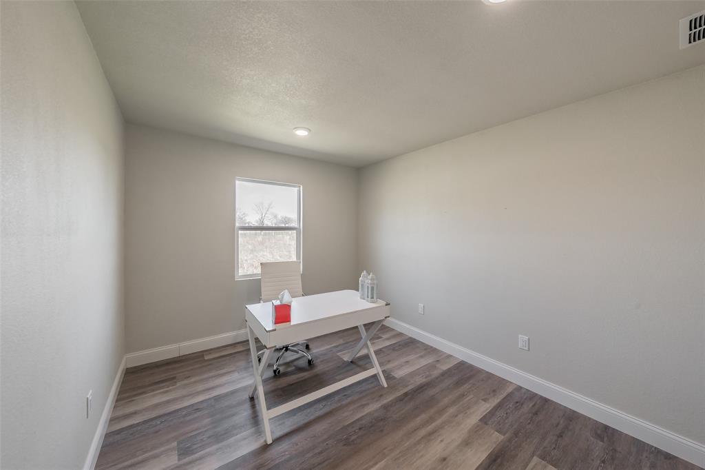 337 Travis Road Decatur, TX 76234 - Photo 27 of 32