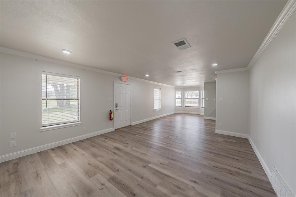 337 Travis Road Decatur, TX 76234 - Photo 9 of 32