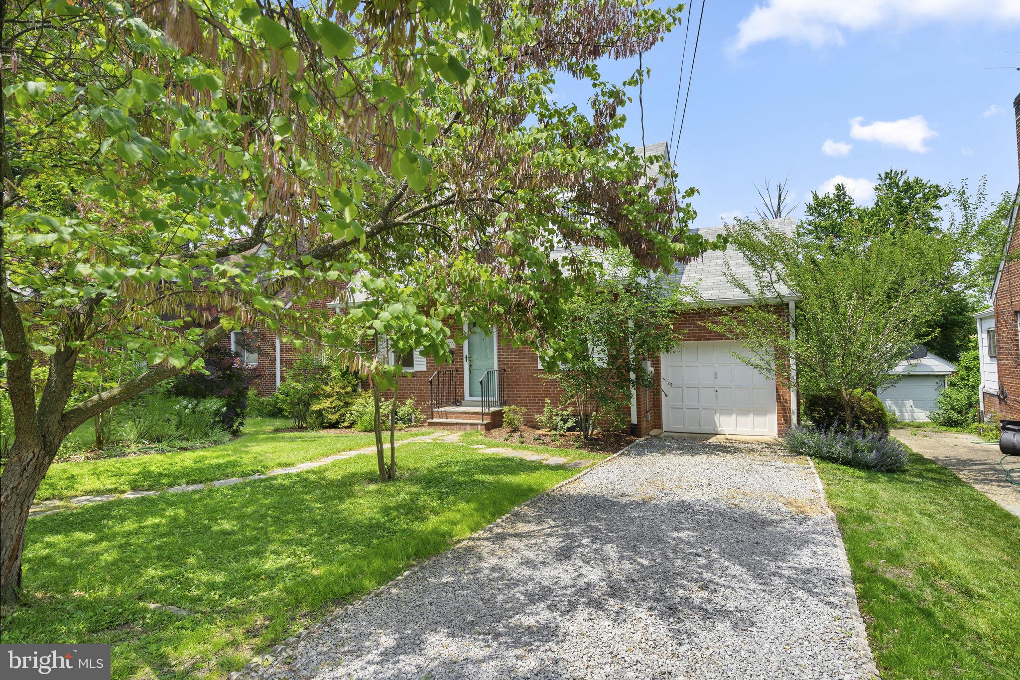 6208 Kilmer Street Cheverly, MD 20785 - Photo 4 of 43